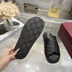 Sandália Gucci Slide com Estampa GG