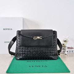 Bottega Veneta Messenger Andiamo Black