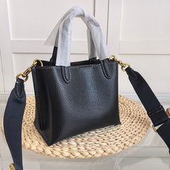 Coach Willow Tote 24 Pebble Leather Black Ferragens Douradas