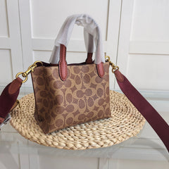 Coach Willow Tote 24 Pebble Khaki Signature Canvas  Ferragens Douradas