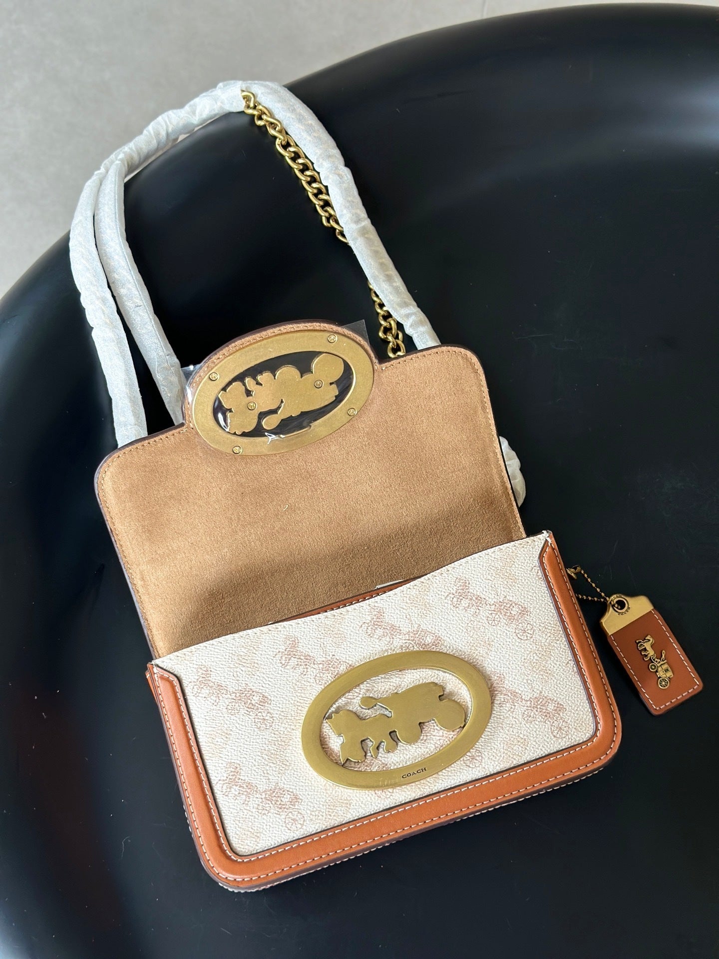 Coach Hero Shoulder Bag Horse & Carriage