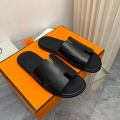 Hermes Izmir Sandal Noir Smooth Calfskin Leather.