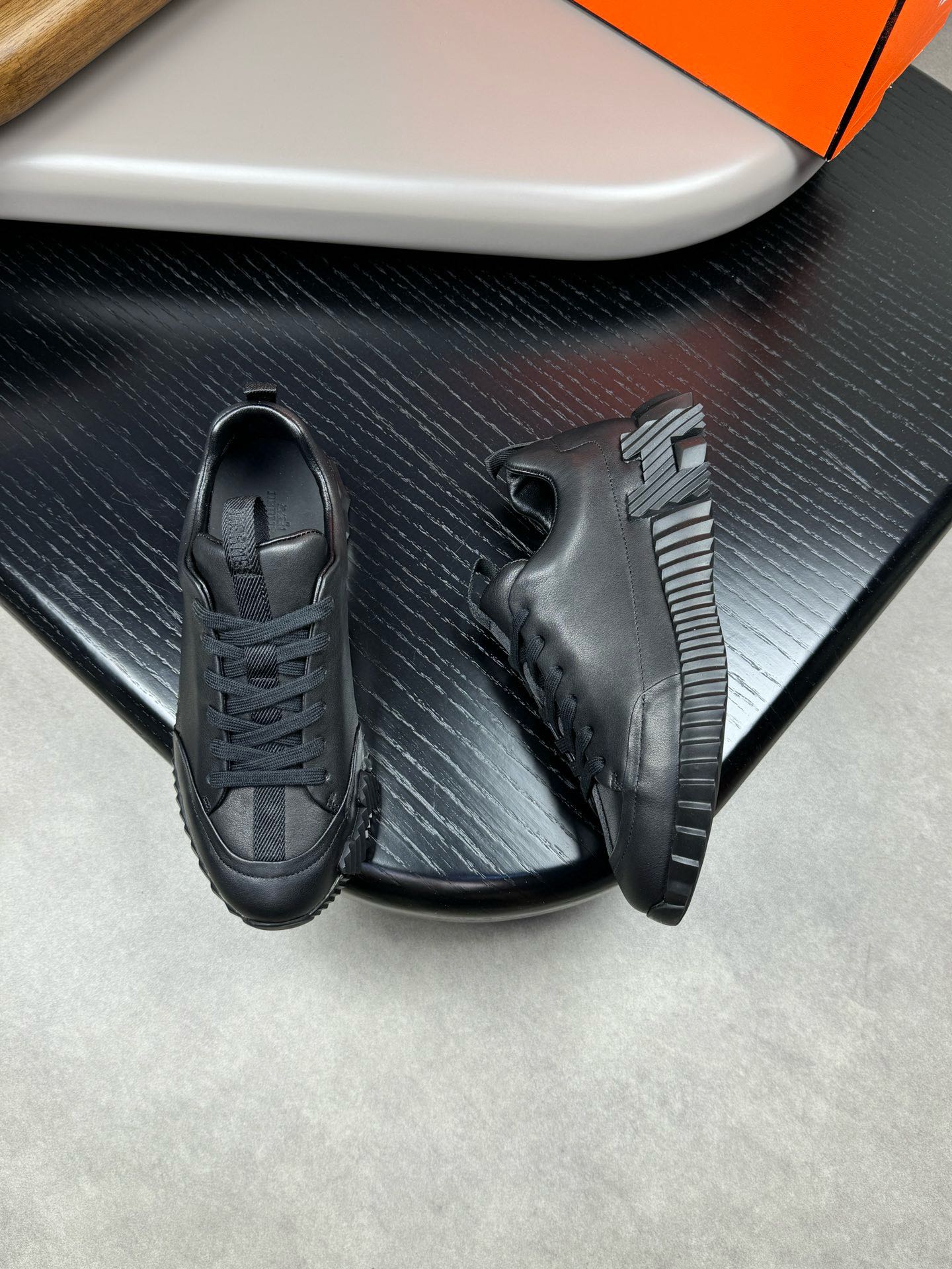Hermès Bouncing Sneaker Black.
