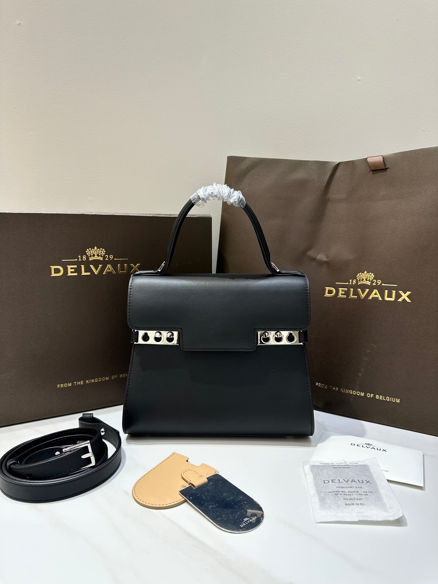 Delvaux Tempête MM Black Ferragens Prata