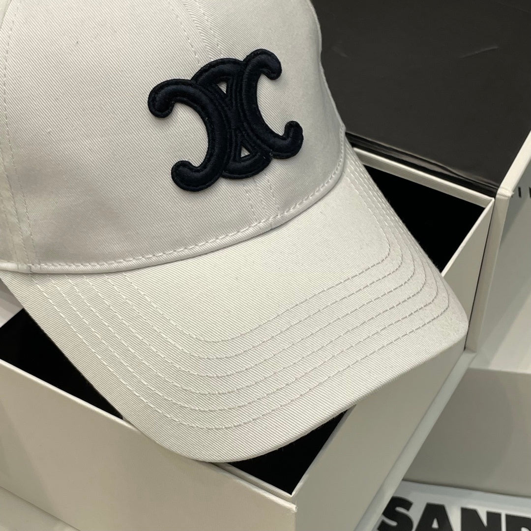 Boné Celine White Black