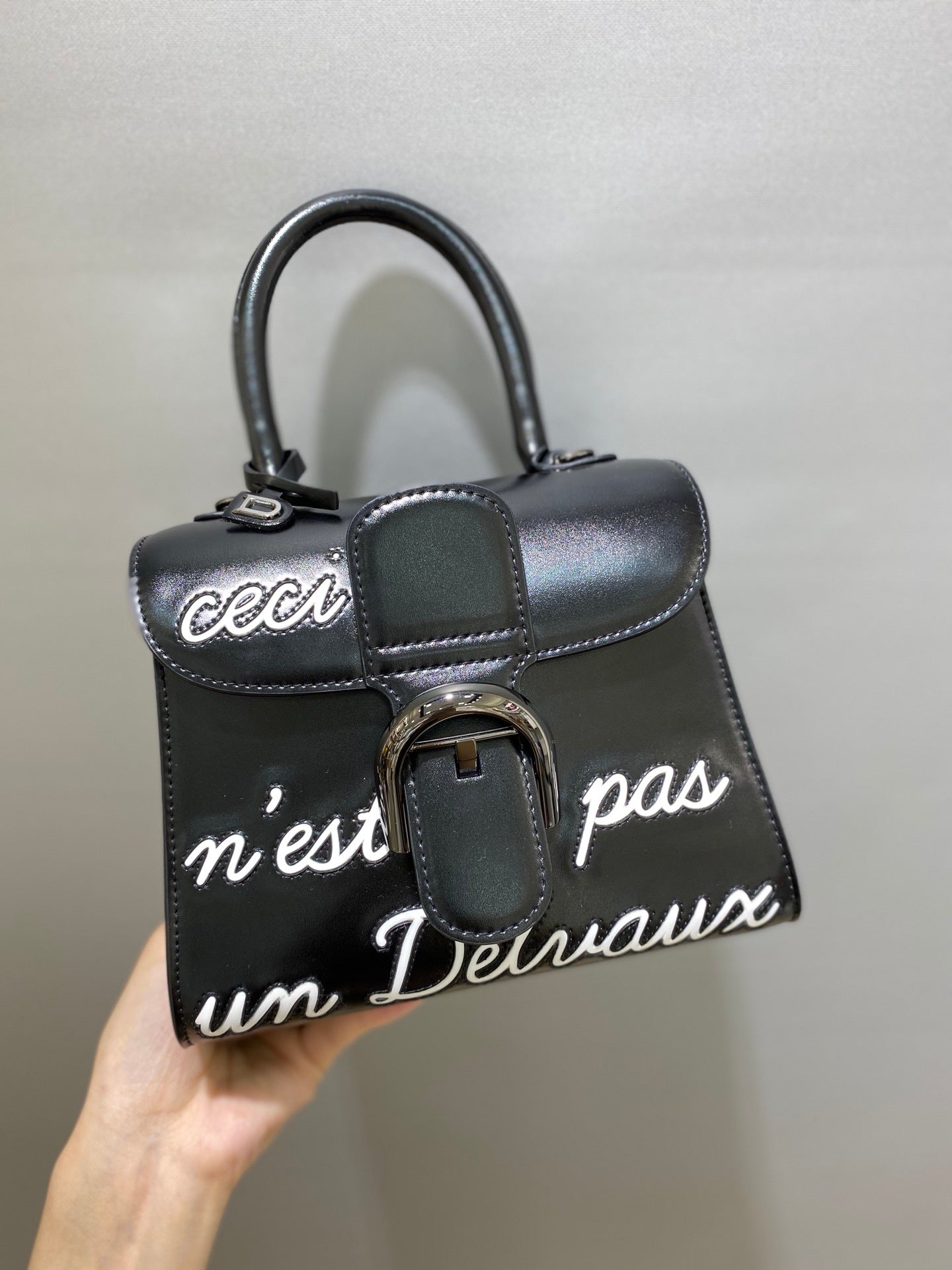 Delvaux Brillant L'Humour Lettering Black