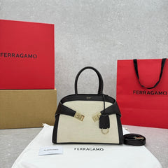 bolsa tote Ferragamo Hug bege e black