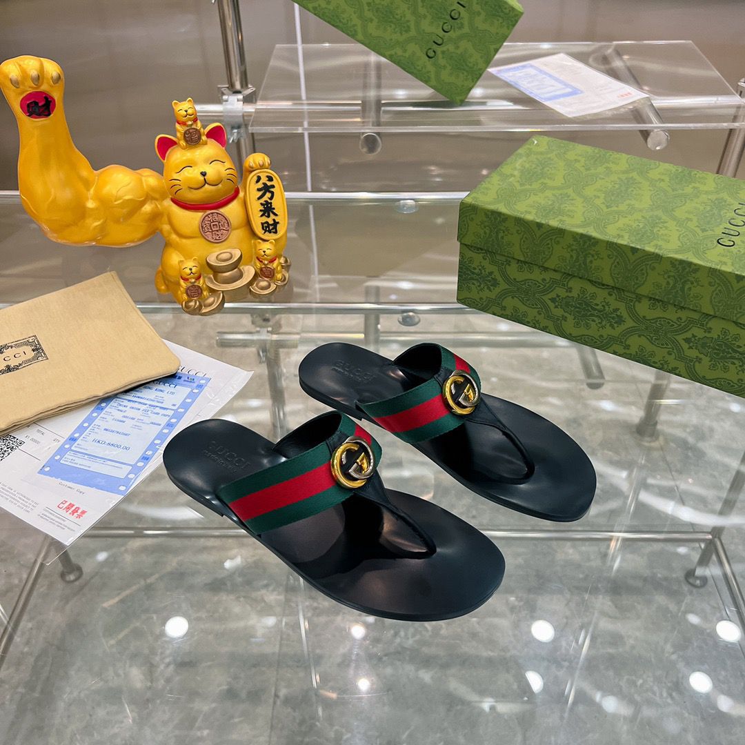 GUCCI Red & Green Kika Thong Sandals (FEMININO)