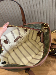 Coach Taxi Tote 21 Signature Green Ferragens Douradas