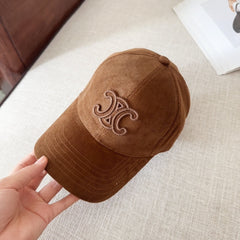 Boné Celine Brown