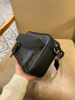 Bolsa Transversal Coach Warner em Canvas Signature Black