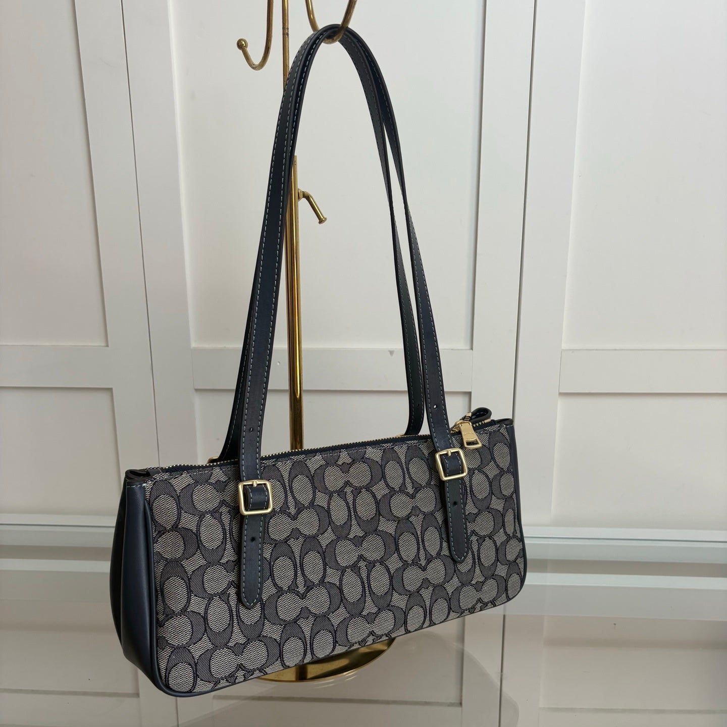 Coach Asher Shoulder Bag em Signature Canvas Grafite
