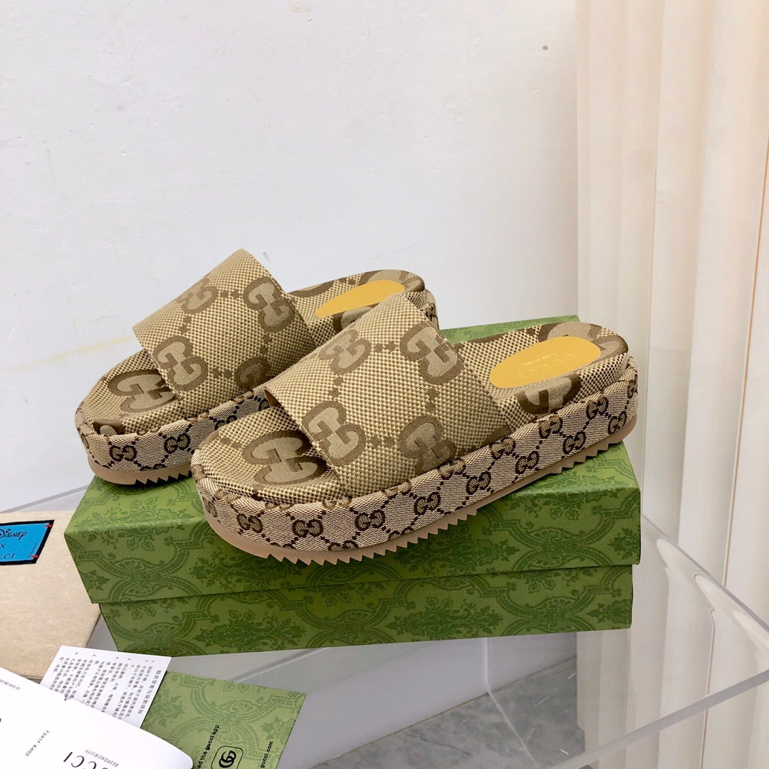 Gucci Angelina Platform 55mm Sandal Camel Canvas.
