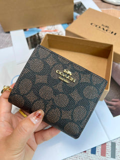 Coach Snap Wallet In Signature Canvas