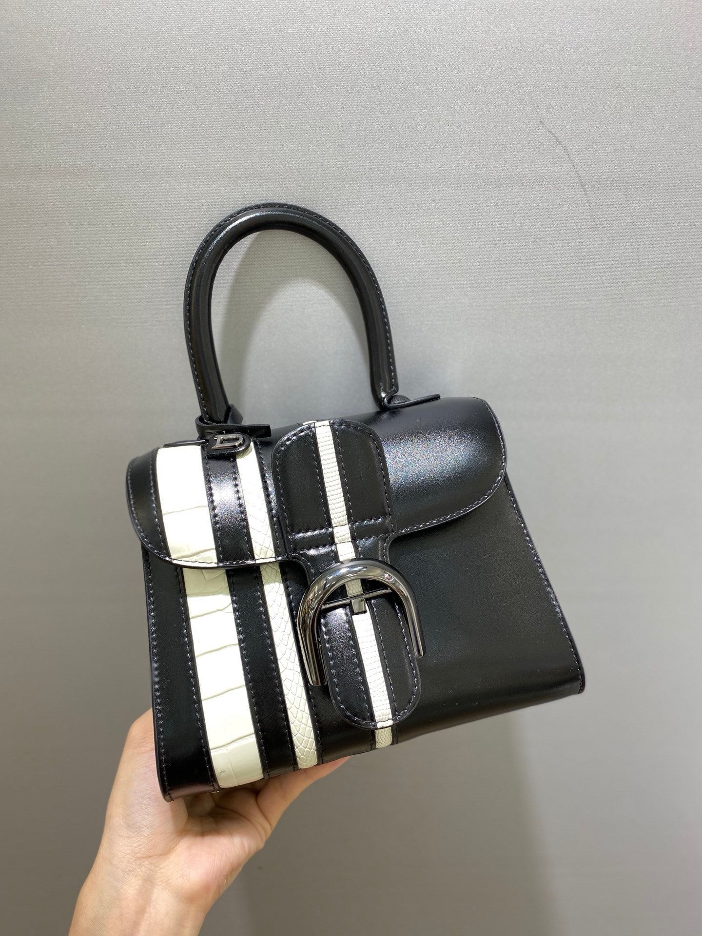 Delvaux Brillant MM Croco Black / White