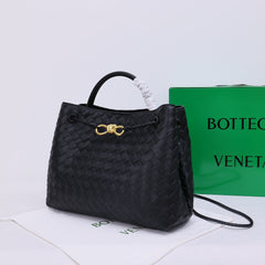 Bottega Veneta Andiamo Bag Large Black .