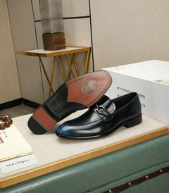 Sapato FERRAGAMO Preto e Azul.